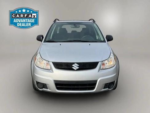 Used 2010 Suzuki SX4 Hatchback FWD image 2