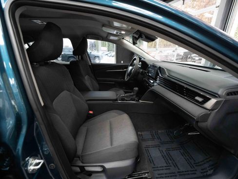 Used 2025 Toyota Camry LE image 26