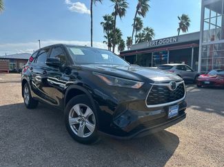 Used 2023 Toyota Highlander L FWD video 1