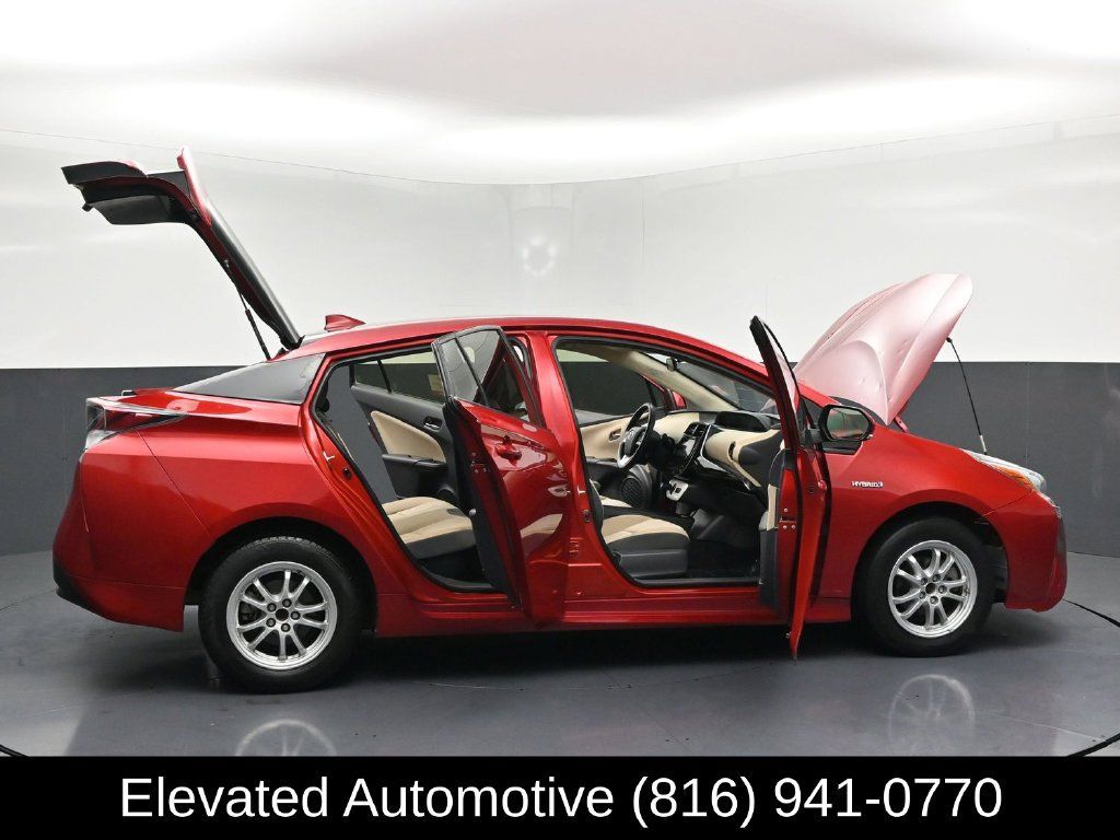 Used 2018 Toyota Prius One FWD image 32