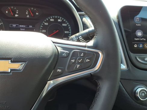 Certified 2025 Chevrolet Malibu RS FWD image 17