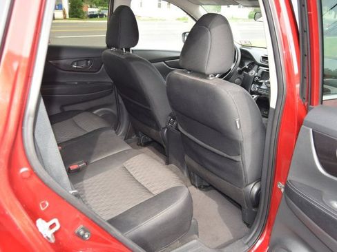 Used 2018 Nissan Rogue SV AWD/4WD image 34