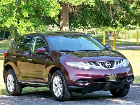 Used 2014 Nissan Murano S image 3