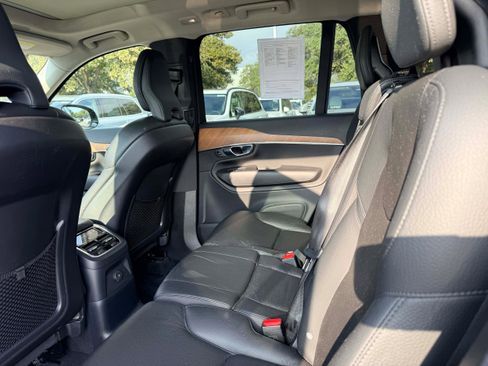 Used 2023 Volvo XC90 T8 Plus image 14