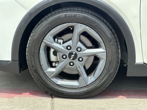 Used 2025 Kia K4 FWD image 27