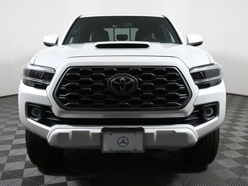 Used 2023 Toyota Tacoma TRD Sport image 9