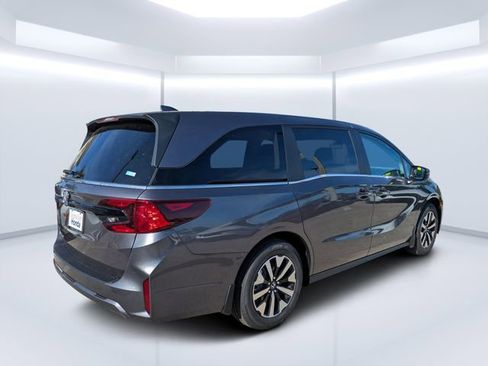 New 2026 Honda Odyssey EX-L image 3