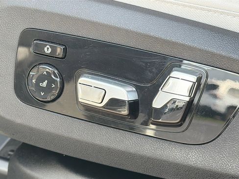 Used 2025 BMW X6 M60i image 25