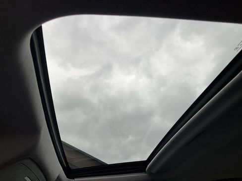 Used 2016 GMC Sierra 2500 Denali w/ Duramax Plus Package AWD/4WD image 10