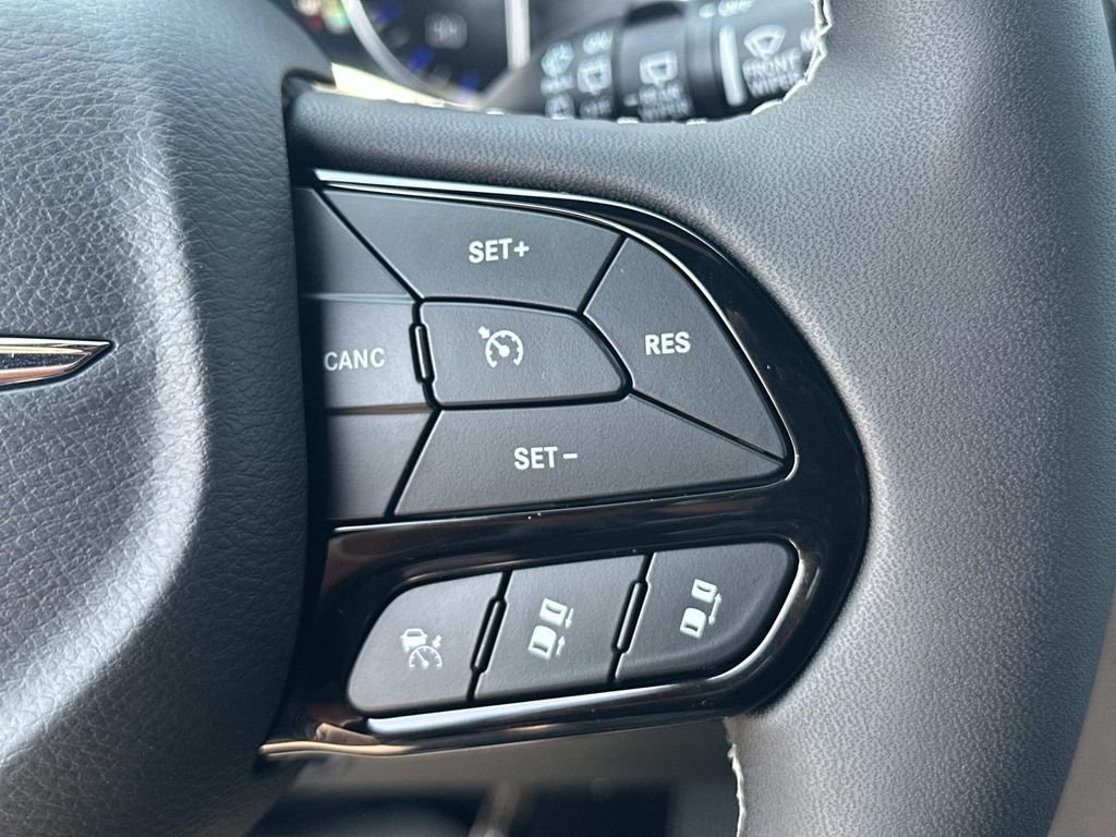 New 2026 Chrysler Pacifica Select w/ S Appearance Package FWD image 25