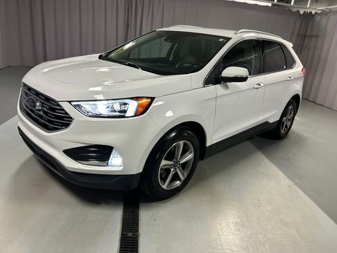Used 2020 Ford Edge SEL w/ Convenience Package image 3