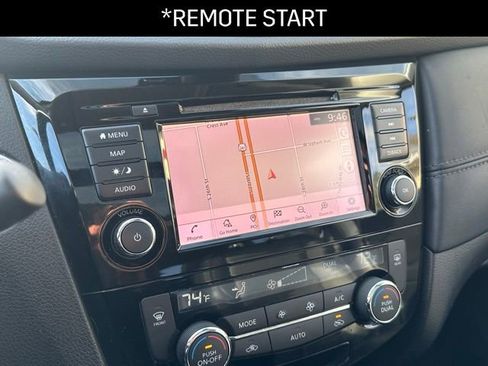 Used 2018 Nissan Rogue SL w/ Premium Package image 11