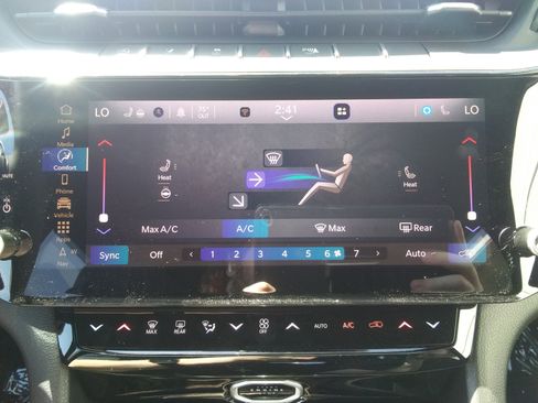 New 2026 Jeep Grand Cherokee Limited AWD/4WD image 23