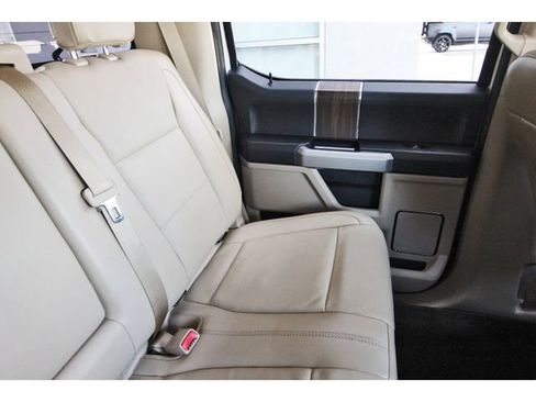 Used 2017 Ford F150 Lariat w/ Equipment Group 502A Luxury AWD/4WD image 10