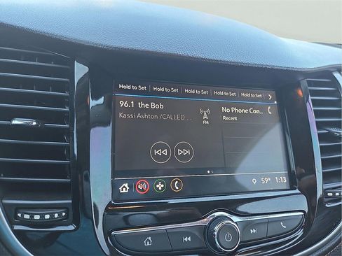 Used 2018 Chevrolet Trax LT w/ LT Convenience Package image 12