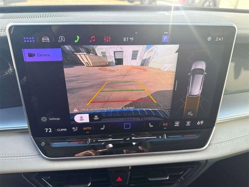 New 2026 Volkswagen Tiguan SE FWD image 21