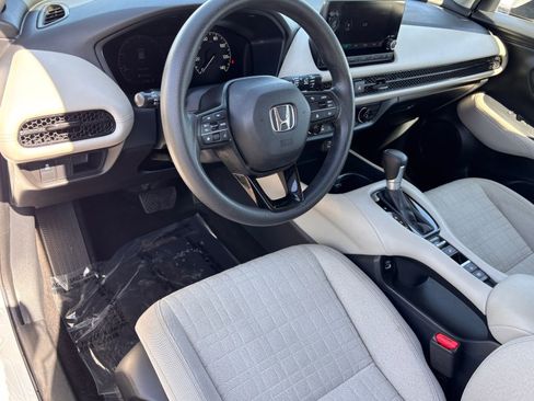 Certified 2023 Honda HR-V LX image 17