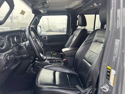 Used 2021 Jeep Wrangler Unlimited Sahara w/ Cold Weather Group AWD/4WD image 10