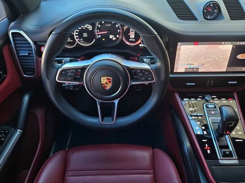 Used 2021 Porsche Cayenne S w/ Premium Package Plus AWD/4WD image 16