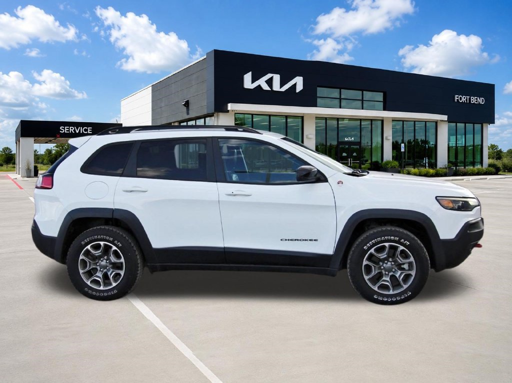 Used 2022 Jeep Cherokee Trailhawk w/ Trailer Tow Group AWD/4WD image 4