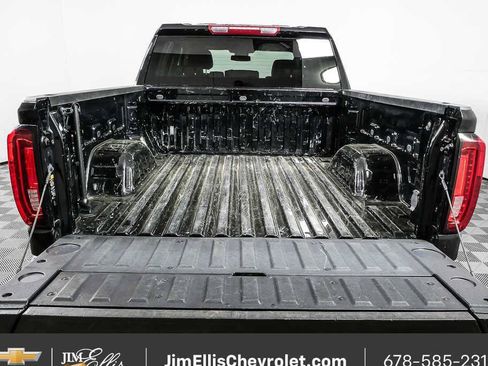 Certified 2025 GMC Sierra 1500 SLT AWD/4WD image 29