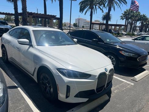 Certified 2025 BMW i4 eDrive40 RWD image 2