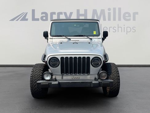 Used 2004 Jeep Wrangler 4WD w/ Dual Top Group image 8