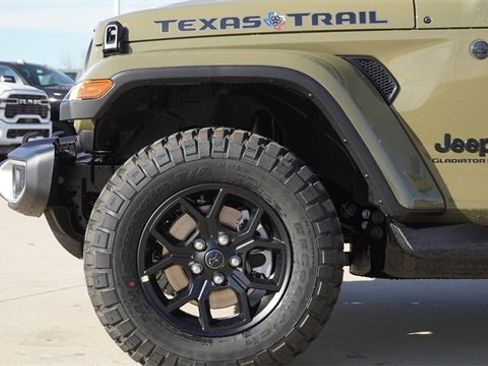 New 2026 Jeep Gladiator Sport image 5