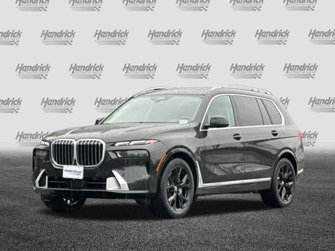 Certified 2025 BMW X7 xDrive40i image 9