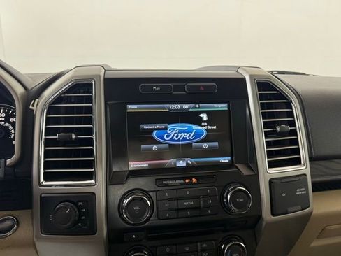 Used 2015 Ford F150 Lariat image 29