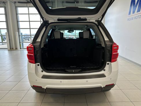 Used 2017 Chevrolet Equinox Premier w/ Enhanced Convenience Package AWD/4WD image 7