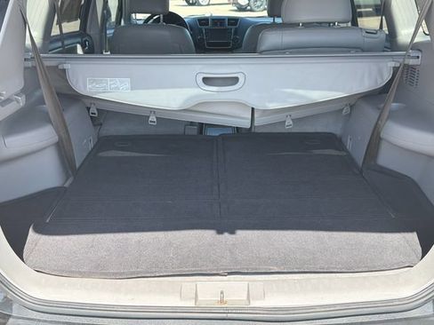 Used 2013 Toyota Highlander Limited FWD image 17