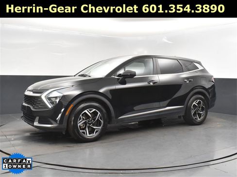 Used 2023 Kia Sportage LX image 3