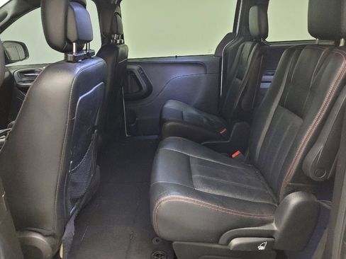 Used 2019 Dodge Grand Caravan GT FWD image 18