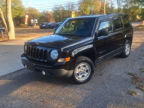 Used 2016 Jeep Patriot Sport w/ Power Value Group image 4