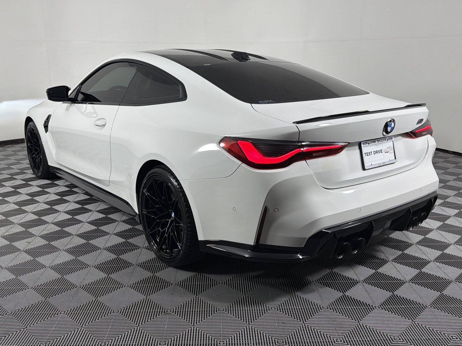 Used 2024 BMW M4 Competition w/ Executive Package RWD image 5