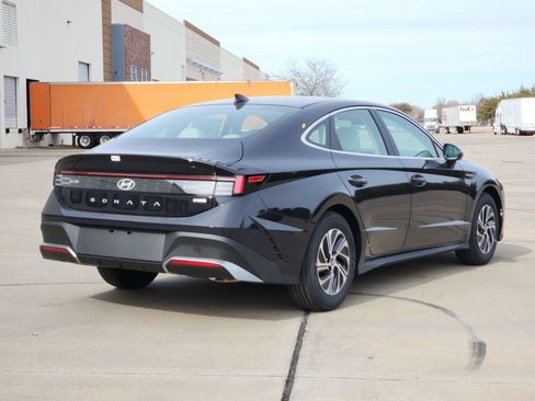 New 2026 Hyundai Sonata Blue FWD image 4