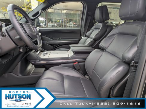 New 2026 Lincoln Navigator Reserve w/ Jet Appearance Package image 23
