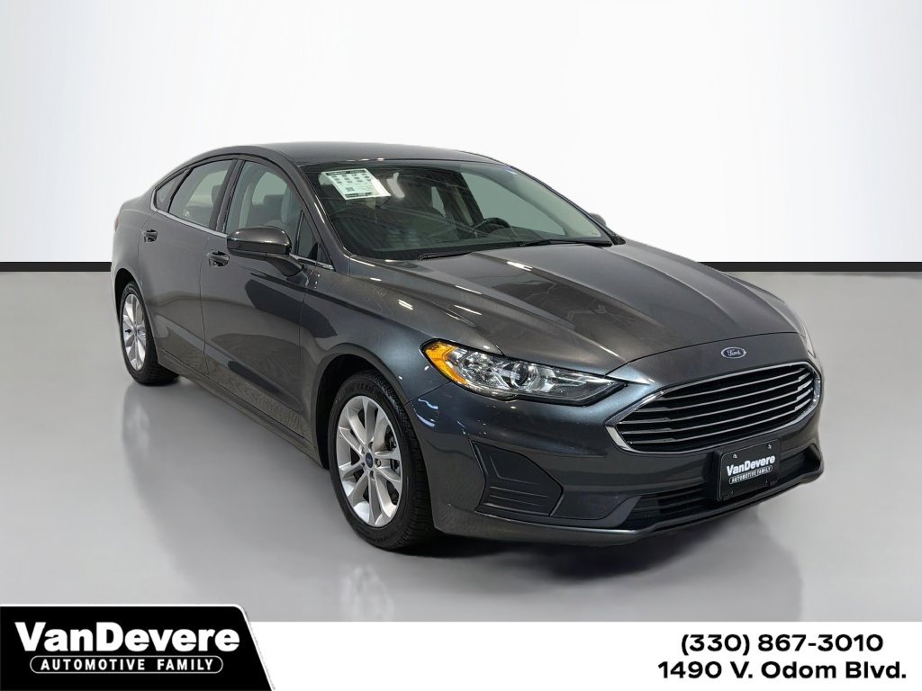Used 2020 Ford Fusion SE FWD image 1
