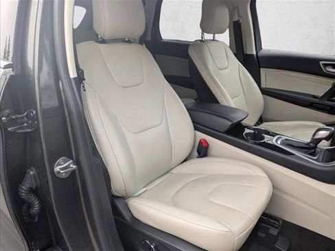 Used 2018 Ford Edge Titanium w/ Equipment Group 301A image 21