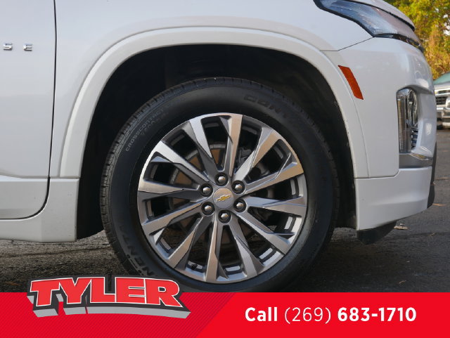 Used 2023 Chevrolet Traverse Premier w/ LPO, Floor Liner Package FWD image 50