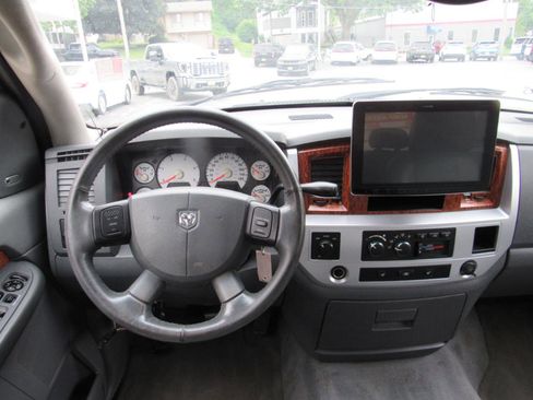 Used 2006 Dodge Ram 2500 Truck Laramie AWD/4WD image 5