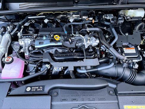 Certified 2026 Toyota Prius Plug-In Hybrid FWD image 32