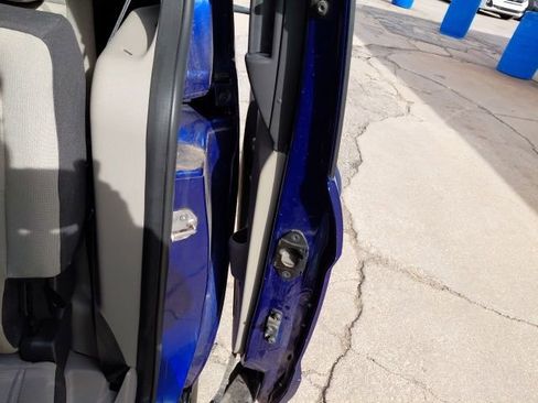 Used 2015 Ford Transit Connect XLT image 24