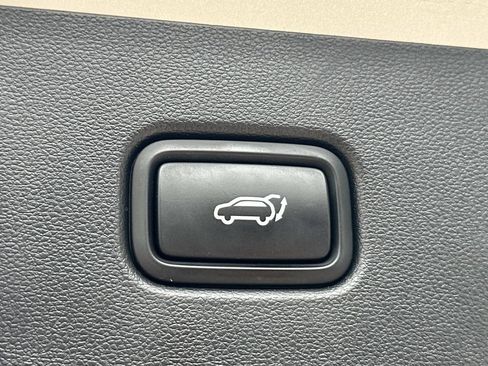 Used 2023 Hyundai Tucson Limited w/ Cargo Package FWD image 7