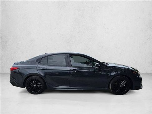 Used 2026 Toyota Camry SE FWD image 4