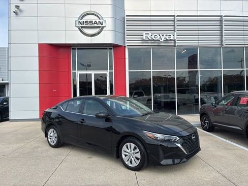 Used 2025 Nissan Sentra S image 1