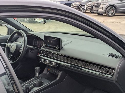 Used 2025 Honda Civic Sport image 30