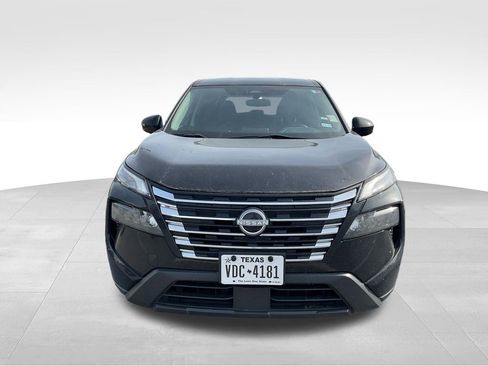 Used 2024 Nissan Rogue SV image 3