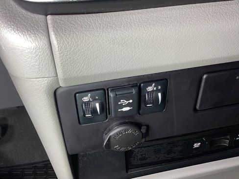 Used 2018 Toyota Sienna AWD image 8